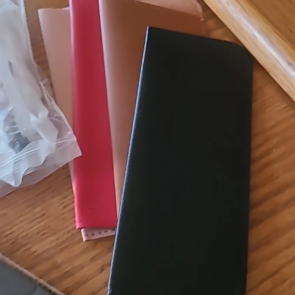 3 Prs Of Readers (350), Holders & Cleaning Cloths, NWT